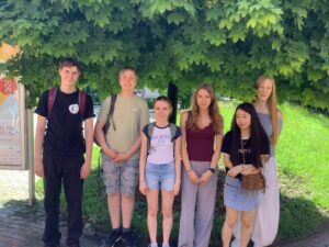 Gruppenbild an der Uni