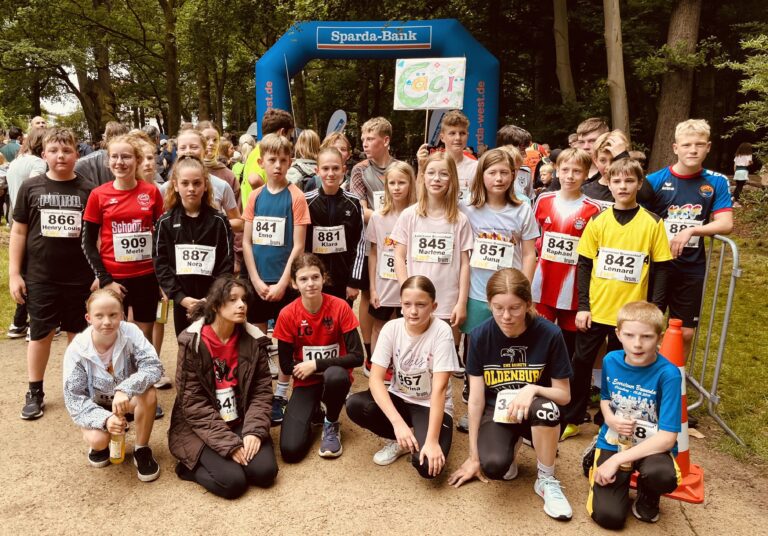Gruppenbild der Teilnehmenden beim Brunnenlauf