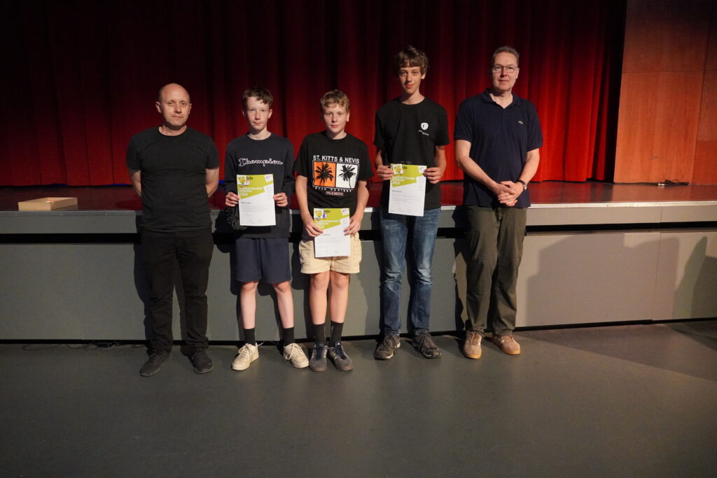 Gruppenfoto Sieger Informatik-Bieber