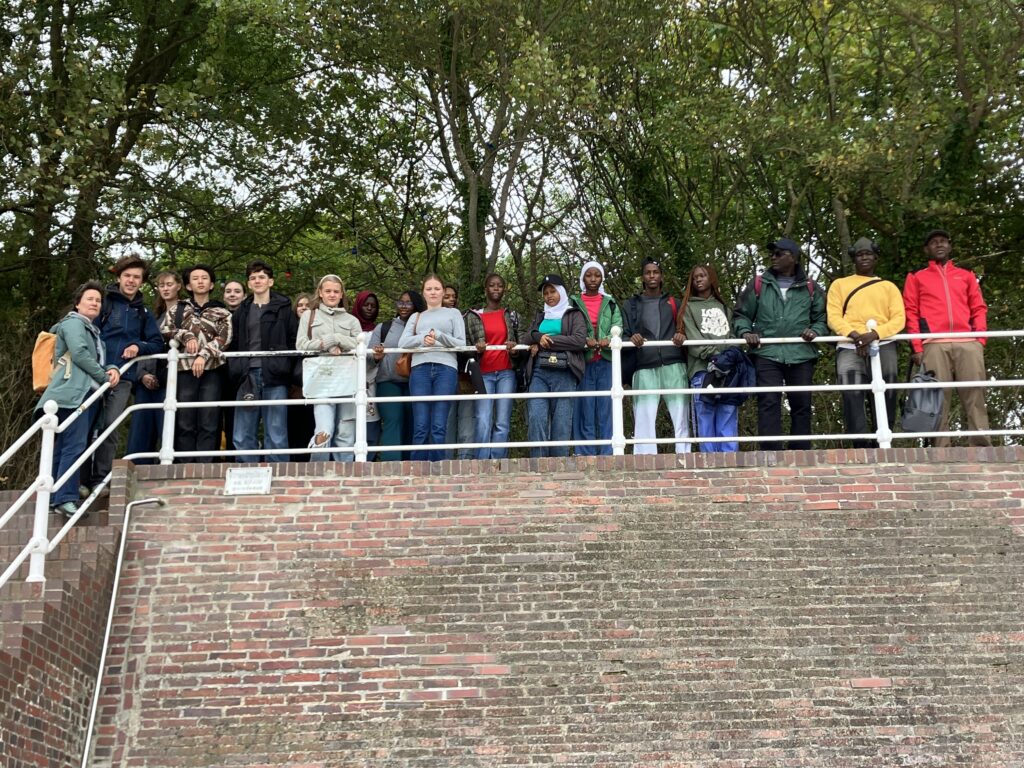 Gruppenfoto auf der Promenade